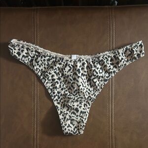 Leopard Print Woman’s Bottoms